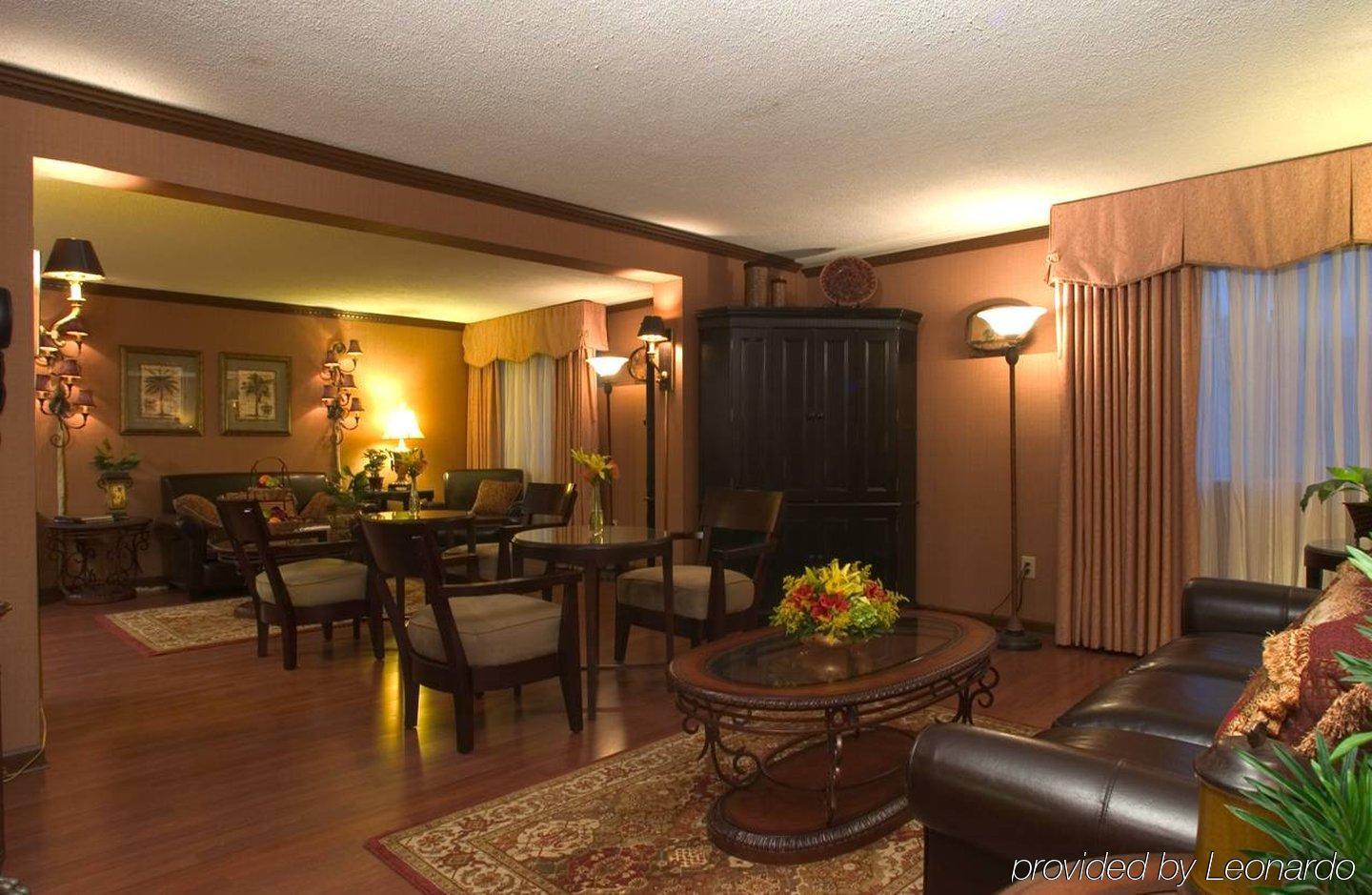 The Kensington Hotel Ann Arbor Restaurant photo